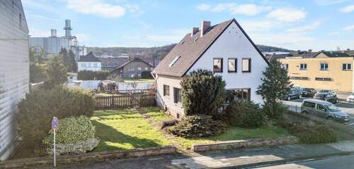 03-Straßenseite-Osten - 6 Zimmer Einfamilienhaus in Kreuzau