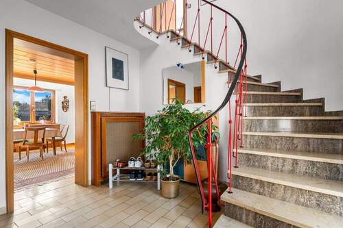 05-EG-Diele blick Esszimmer - 