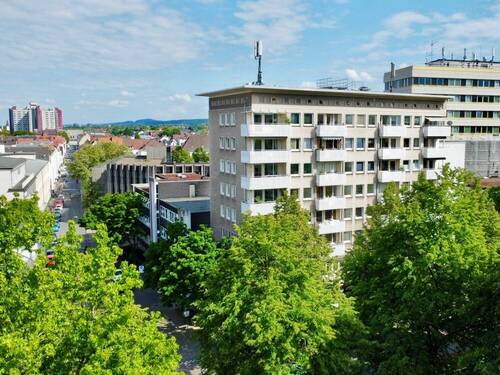 Hausansicht - Wohnen mit Altstadtpanorama - 3-Zimmer-Wohnung mit zwei Balkonen