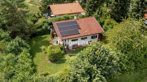 Außenansicht Drohne 6 - 5 Zimmer Einfamilienhaus in Regen