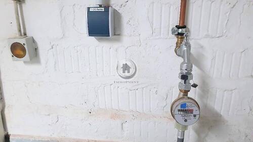 Strom und Wassseruhr im Waschkeller - 