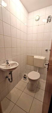 WC mit Waschbecken - 