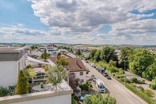 XXL-Terrasse mit tollem Ausblick - ++Reserviert++ 2-Zimmer-Dachgeschosswohnung mit XXL-Terrasse