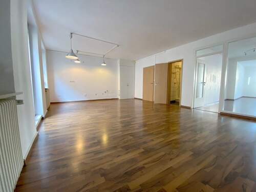 Wohnraum mit Küche_01.JPG - 