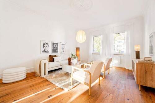 Wohnzimmer - 4 Zimmer Etagenwohnung zum Kaufen in Königstein im Taunus