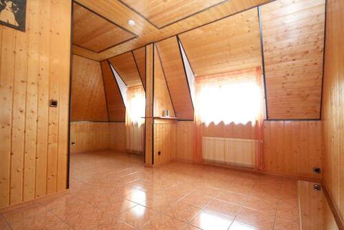 Das Arbeitszimmer zum Schlafzimmer.JPG - 