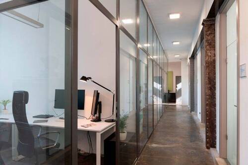 Flur - Privates 6er Büro in Düsseldorfer Loft - flexibel, möbliert, zentral, sofort