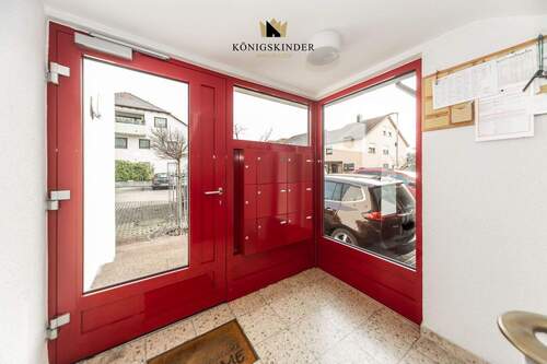 Treppenhaus - 4 Zimmer Etagenwohnung in Freiberg am Neckar