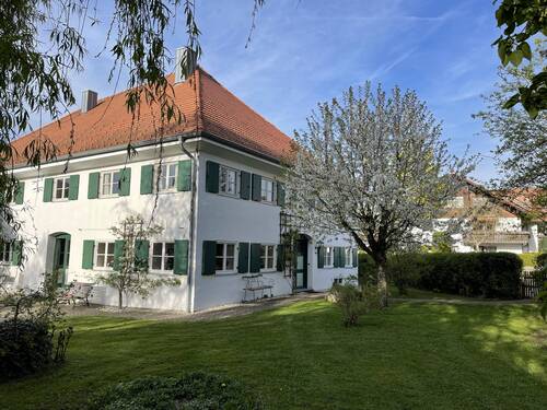 Titelbild - Exkl. Anwesen in Bad Grönenbach: Eleganz, Komfort und atemberaubende Naturlandschaft im Allgäu