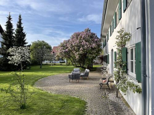 Sitzplatz - 7 Zimmer Mehrfamilienhaus, Wohnhaus in Bad Grönenbach