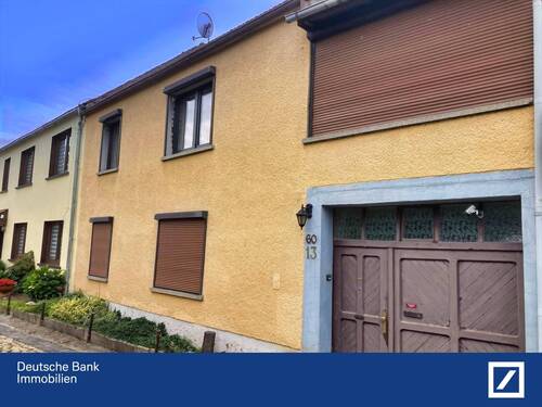 Hausansicht - Einfamilienhaus im Ausbau - Handwerkerobjekt mit modernem Heizsyst