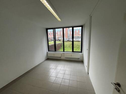 4 - Büro mit 62,10 m&sup2; in Lübeck zur Miete