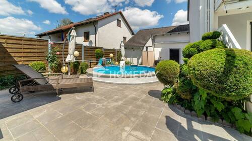 Terrasse 3 - Gepflegte Doppelhaushälfte mit Pool, Doppelgarage und vielseitigem Platzangebot