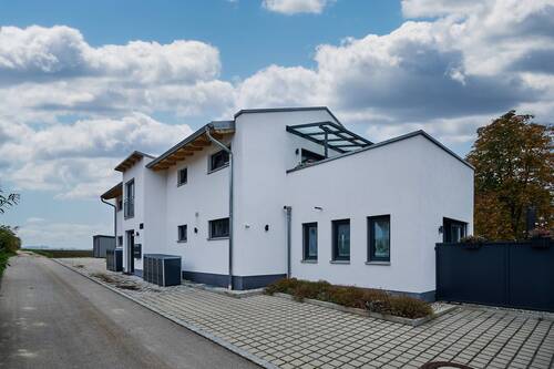Eigentumswohnung Feldkirchen EG Außenansicht - 2 Zimmer Etagenwohnung zum Kaufen in Feldkirchen