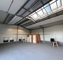 Gewerbehalle mit BüroWohnung...Top Halle mit Wohnbereich in EckentalBrand