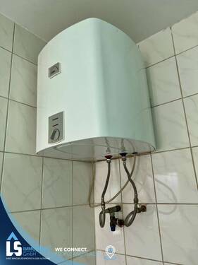 2BE4A52D-A4D0-4581-80A6-835CC6886FF9 - 