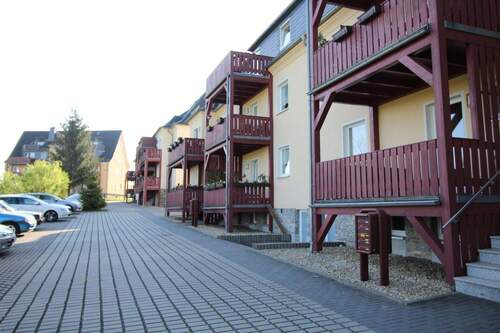 Außenansicht - 2 Zimmer Etagenwohnung in Hohndorf