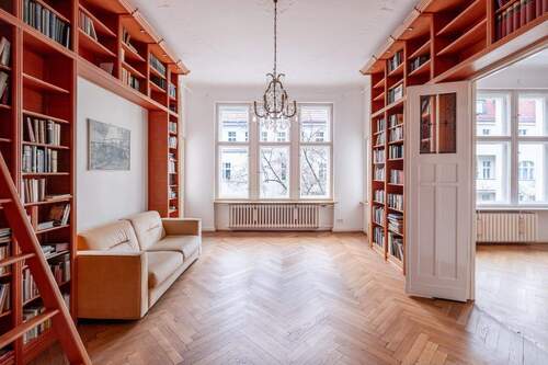 Bibliothek mit Zugang zur Loggia - 