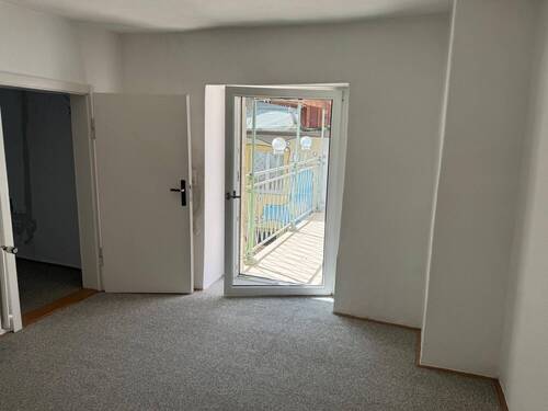 Ankleide mit Balkonzugang - 