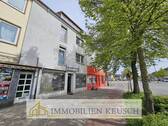 Vorderansicht - Große 3 Zimmerwohnung mit Balkon in zentraler und begehrter Lage