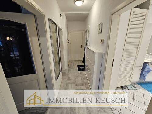 zentraler Flur - 3 Zimmer Etagenwohnung in Bremen / Walle