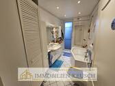 Dusch- und Wannenbad mit Zugang Balkon - 
