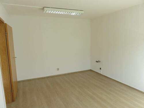 Büroraum - Büro mit 27,00 m&sup2; in Berlin zur Miete