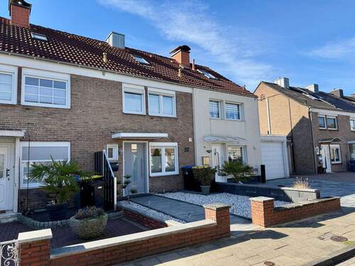 Straßenansicht - 3 Zimmer Reihenmittelhaus zum Kaufen in Nordhorn