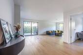 Wohnraum - ATTRACTIVE Teilmöblierte 2-Zimmer-Gartenwohnung