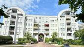 Hausansicht - NEU! Helles Wohnen über den Dächern! Einzigartige 3 Zimmer Wohnung mit Aussicht