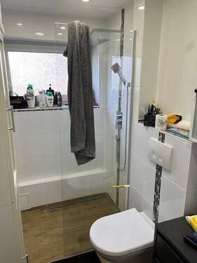 ELW-Bad, Dusche, WC, Fenster - 