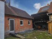 Anbau mit Halle - Einfamilienhaus mit 115,10 m&sup2; in Heustreu zum Kaufen