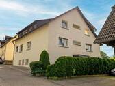 Freistehendes Zweifamilienhaus - 