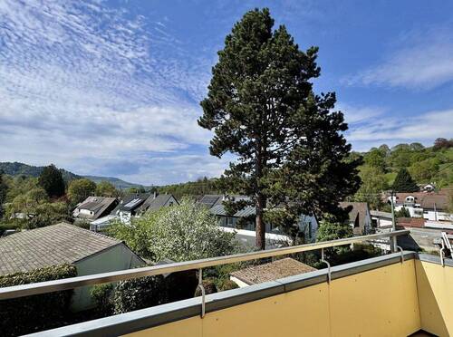 Weitsicht Balkon OG Wohnung - 8 Zimmer Mehrfamilienhaus, Wohnhaus zum Kaufen in Baden-Baden