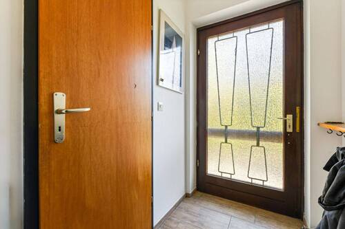 Eingang mit Flur - 5 Zimmer Reihenendhaus zum Kaufen in Buchholz