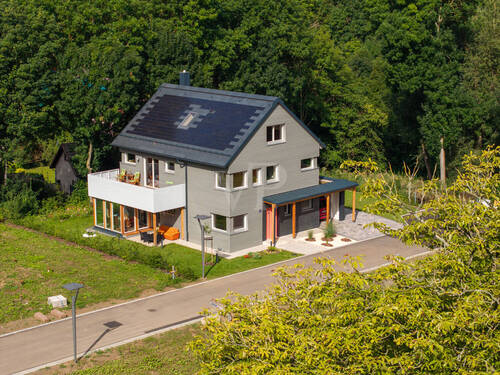 Vorderansicht Musterhaus - 5 Zimmer Einfamilienhaus in Gotha