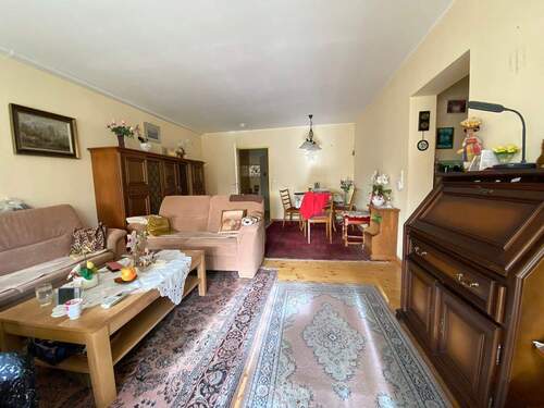 Wohnzimmer_01.JPG - 3 Zimmer Etagenwohnung zum Kaufen in Neuwied