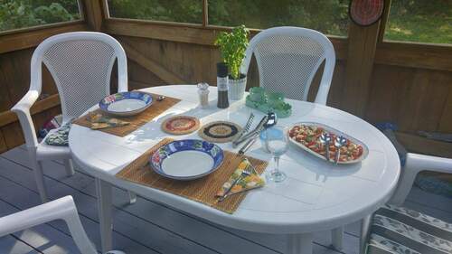 Leckeres Essen in der Pergola - 