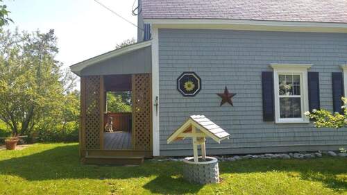 Haus - Eingang - Veranda - Einfamilienhaus mit 100,00 m&sup2; in Broad Cove zum Kaufen