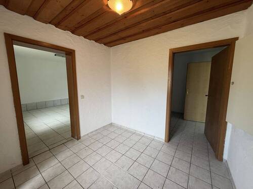 Wohnung 2 (ehem. Büro) - 