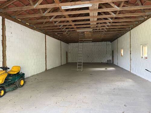 Lagerhalle innen - 