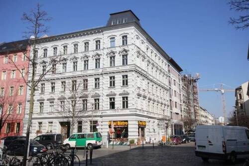 Bild 8 - sonnige 2 Zimmer Altbauwohnung mit Balkon in der Victoriastadt