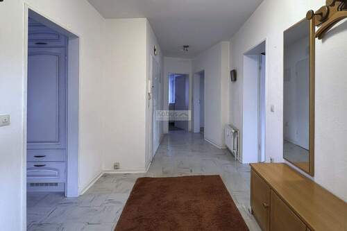 Flur - 3 Zimmer Etagenwohnung in Uelzen