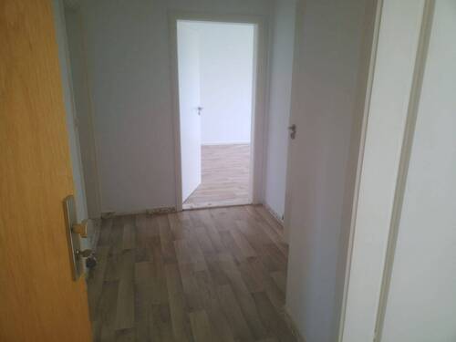 Flur - 4 Zimmer Etagenwohnung zur Miete in Berge