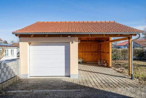 Garage & Carport - 