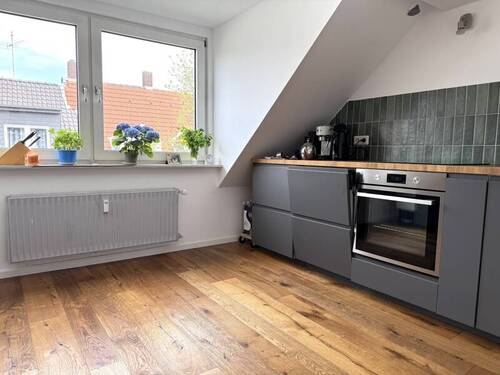 Bild 3 - 4 Zimmer Etagenwohnung in Essen