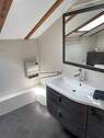 Bad im Dachgeschoss - 
