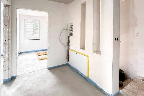 Flur Treppe - 3 Zimmer Etagenwohnung in Uelzen / Kirchweyhe