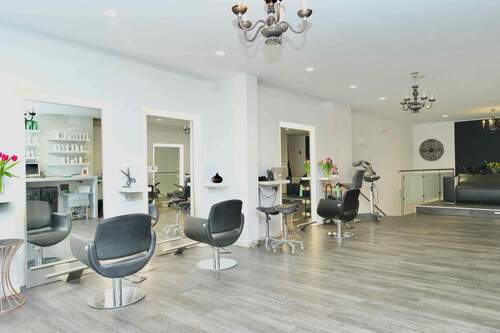 Ladenfläche EG - Vielfältige Gewerbeeinheit in attraktiver Lage von Meerbusch-Büderich - Ihr Business-Zuhause mit 296 m² Fläche.