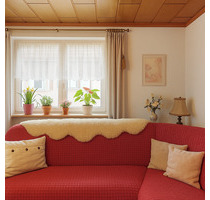 Zukunft sichern - 50 % Eigentumsanteil an zwei charmanten Wohnungen am grünen Ortsrand von Aichach